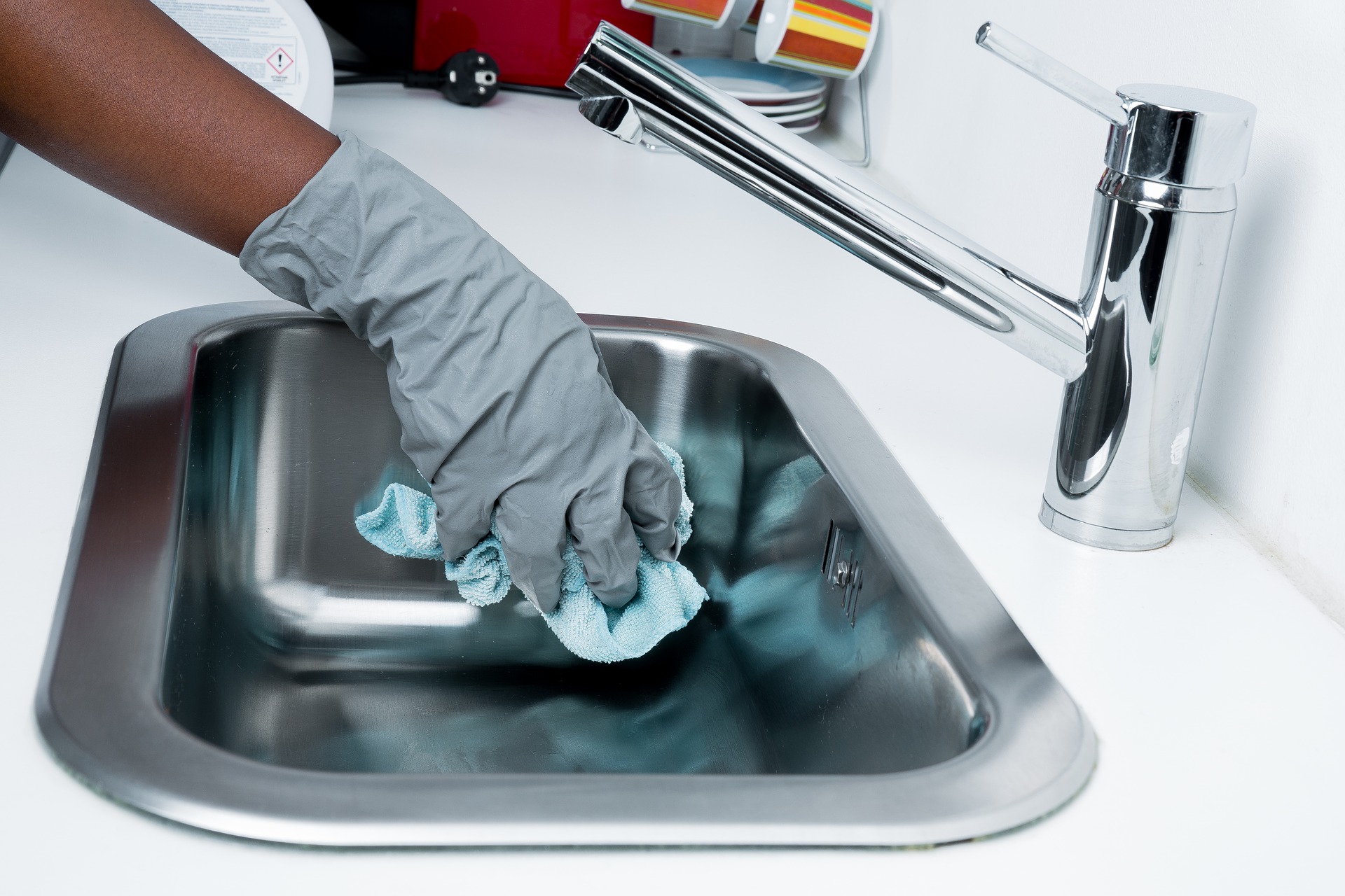 cleanliness-gcaffcb771_1920 The Ready Maids team cleaning house sink